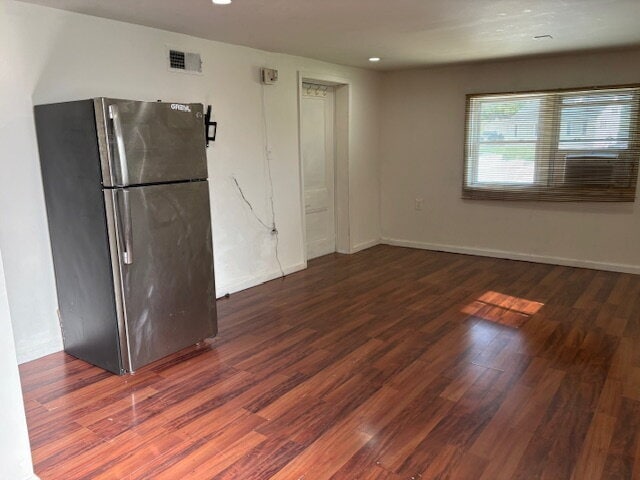 Building Photo - Spacious Studio - Utilities Included + Int...