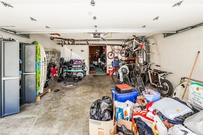 Building Photo - 432 33rd St