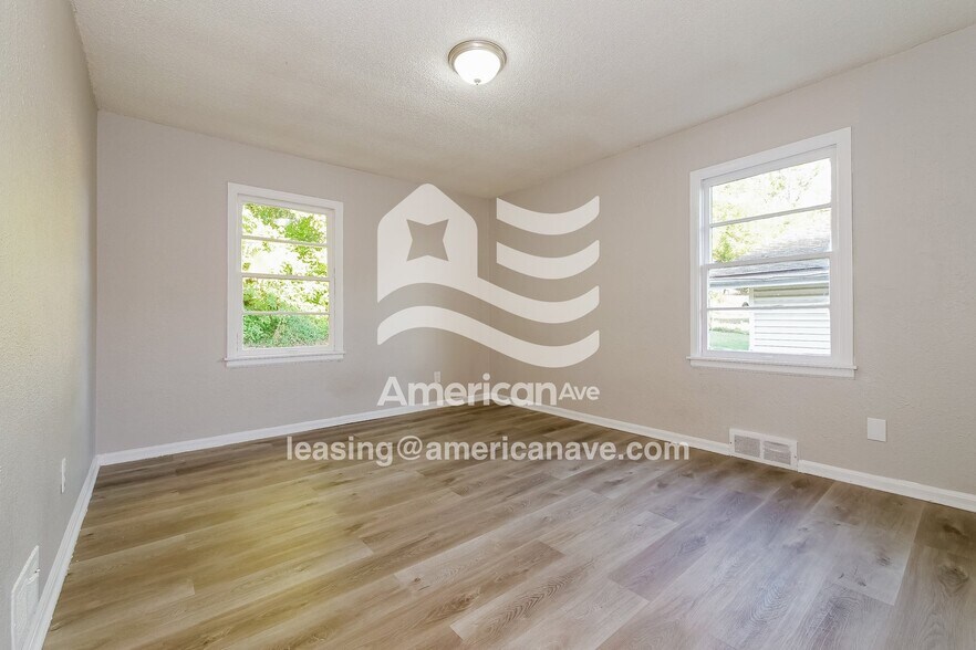 Building Photo - 3314 Kensington Ave