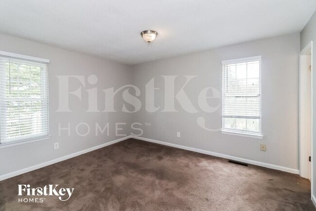 Building Photo - 10635 Plantation Bridge Dr