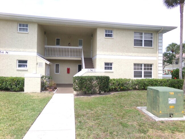 Primary Photo - 1554 SE Royal Green Cir