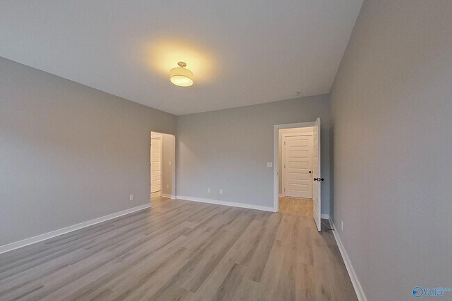 Building Photo - 45 HAWK LN