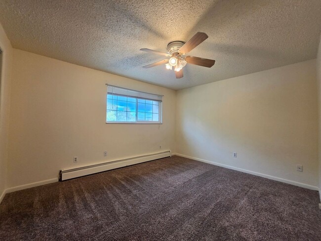 Building Photo - 317 Emery Dr