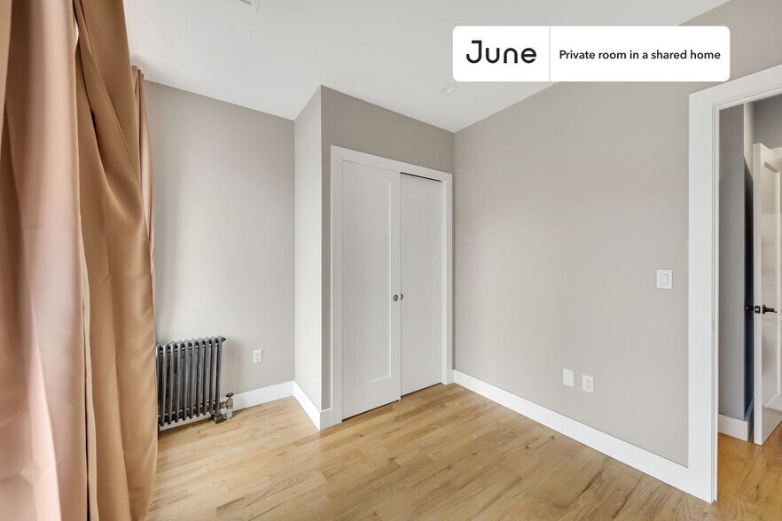 Building Photo - Room in Shared 4 bed/2 bath home