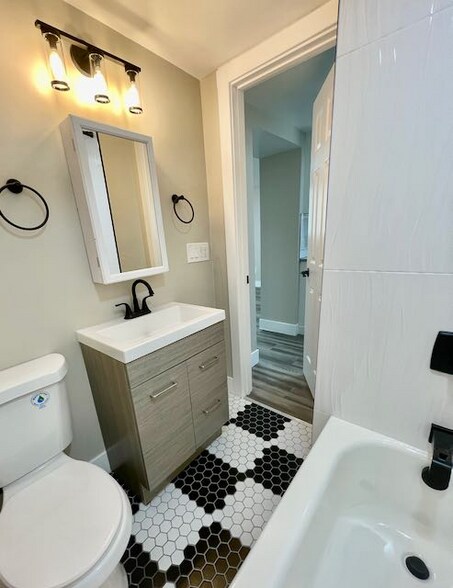 Building Photo - 1575 N Gaylord St