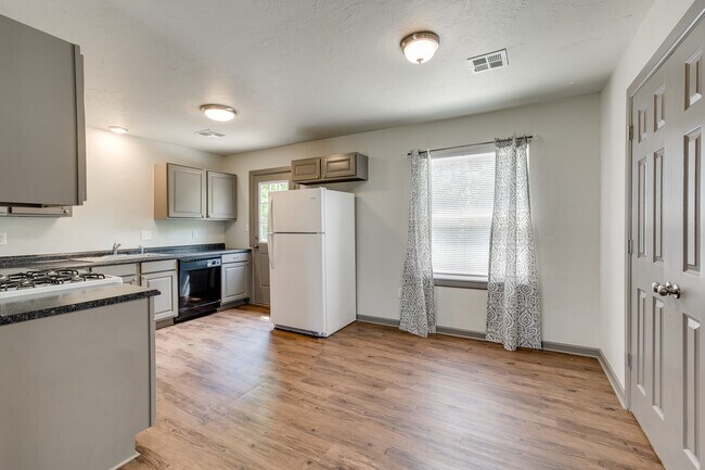 Building Photo - 2408 NW 40th St