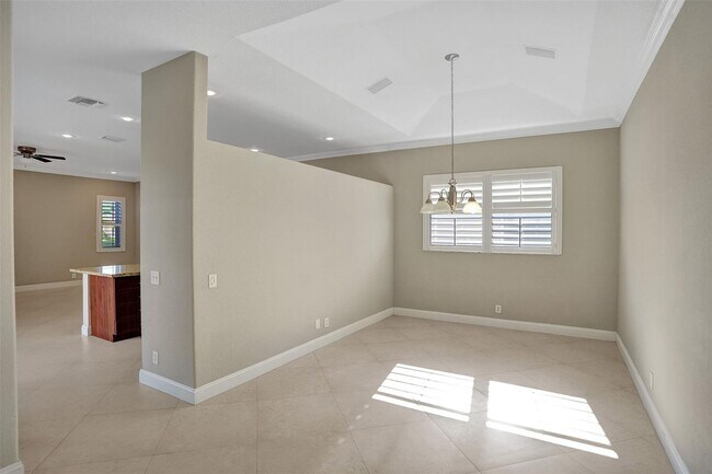 Building Photo - 5977 NW 73rd Ct