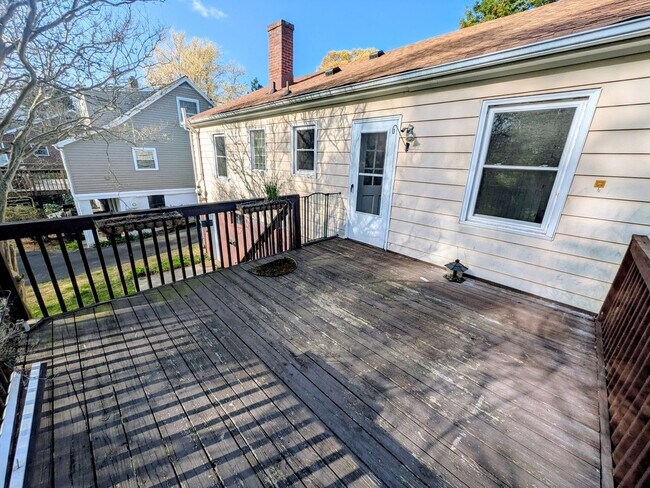 Building Photo - 1017 Madison Ave