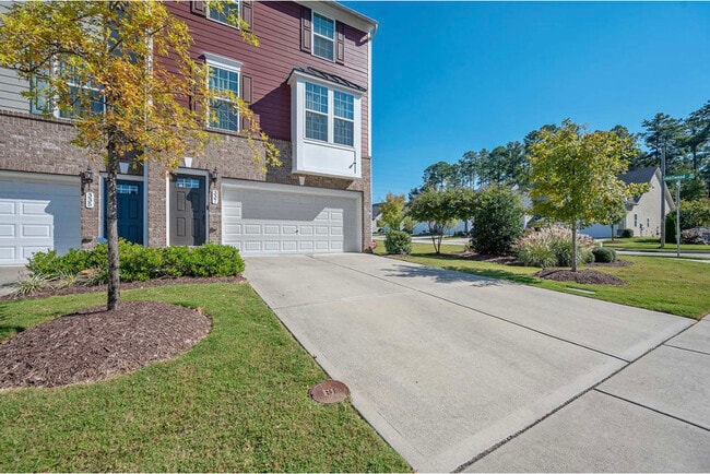 Building Photo - 337 Roche Dr