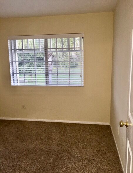 Br 2 - 1355 Waterbury Ct