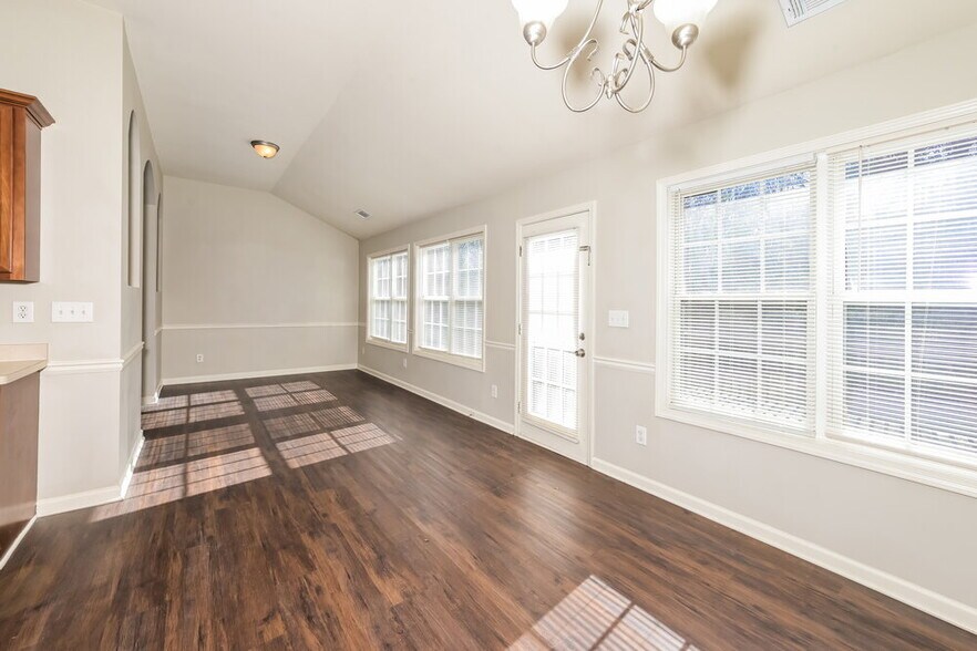 Building Photo - 44 Creek View Ct