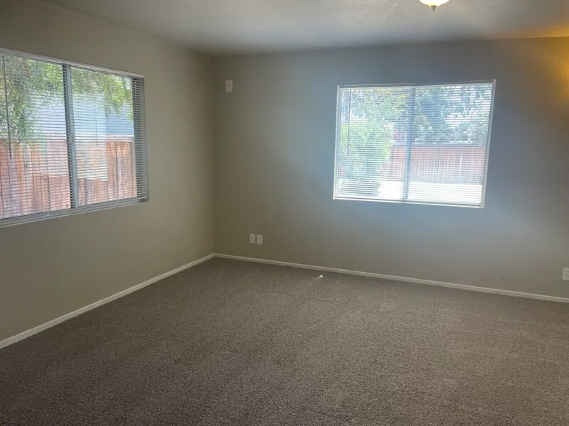 Building Photo - 6900 Malibu Dr