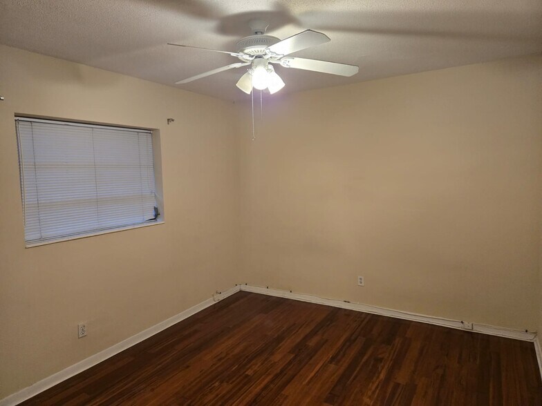 Building Photo - 1500 SW 1st St