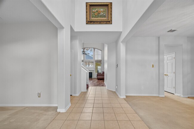 Building Photo - 602 Field Run Ct