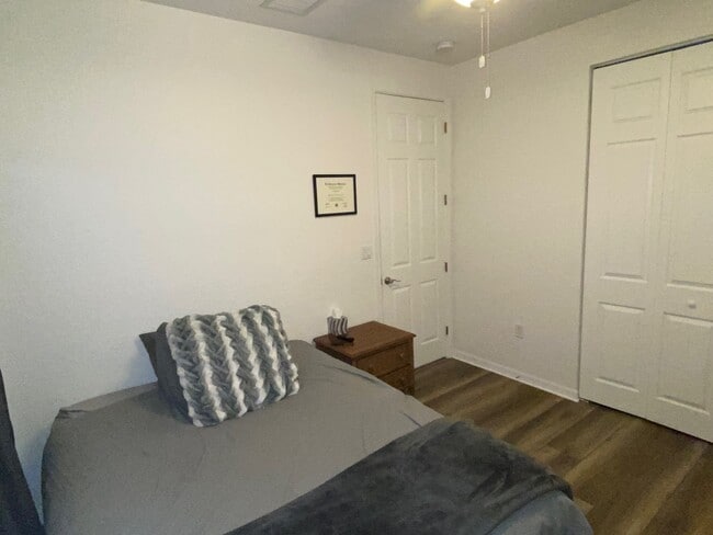 Downstairs Bedroom - 186 Lake Monterey Cir