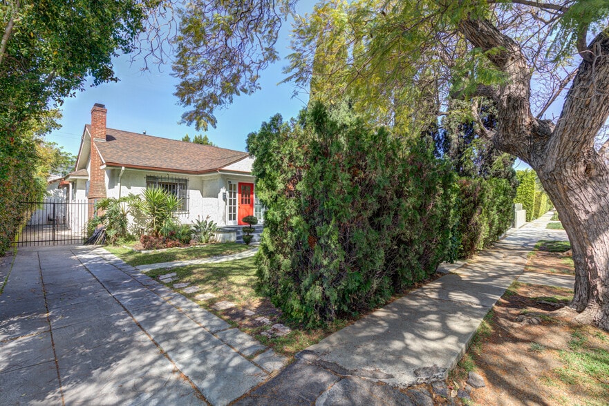 Building Photo - 835 N Ogden Dr