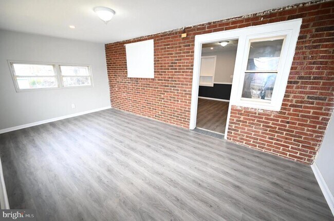 Building Photo - 2952 Sollers Point Rd