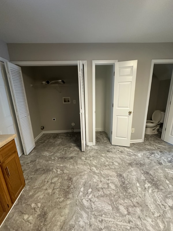 Building Photo - 833 Brickwood Ct