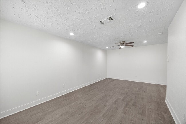 Building Photo - 1815 Millbury Dr