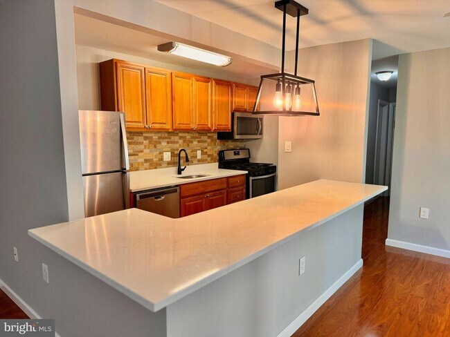 Building Photo - 12307 Braxfield Ct