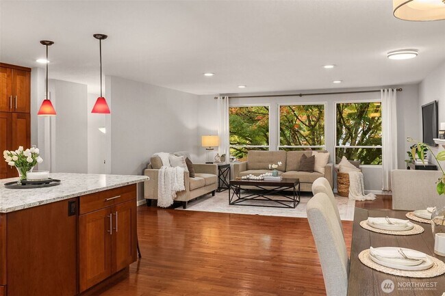 Building Photo - Prime Bothell Location!!!