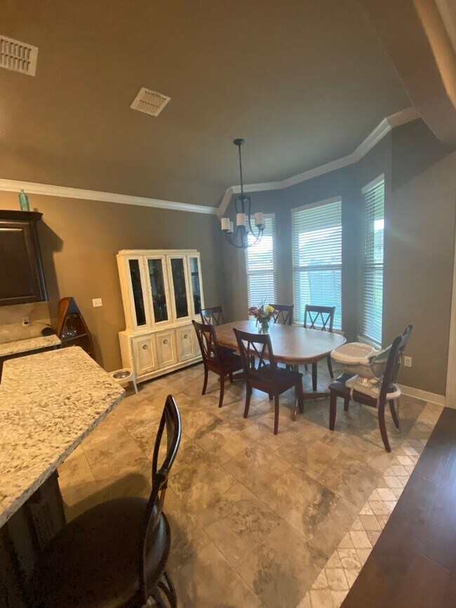 Building Photo - Haughton Home!