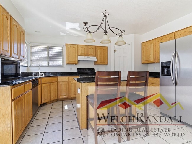 Building Photo - Charming Single-Family Home in Clinton