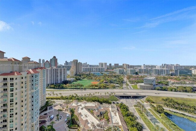 Building Photo - 19501 W Country Club Dr