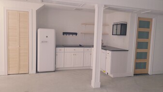Building Photo - 6134 Linden St