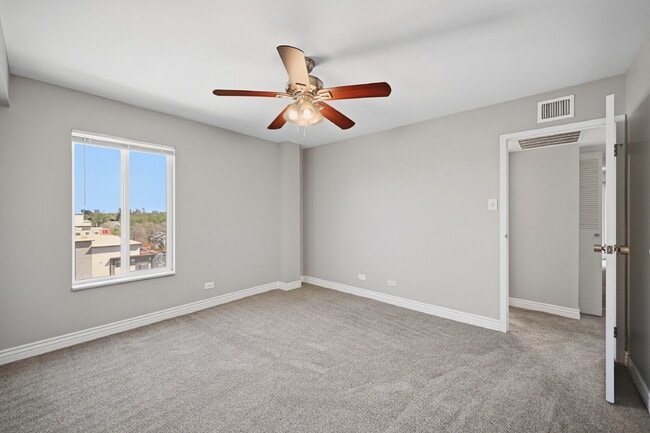 Building Photo - $2,140.95 2-Bed, 2-Bath Condo In Perfect Denver Location!