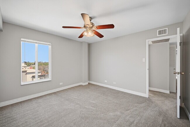 Building Photo - $2,240.95 2-Bed, 2-Bath Condo In Perfect Denver Location!