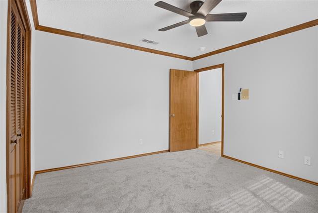 Building Photo - 1013 Alamo Dr