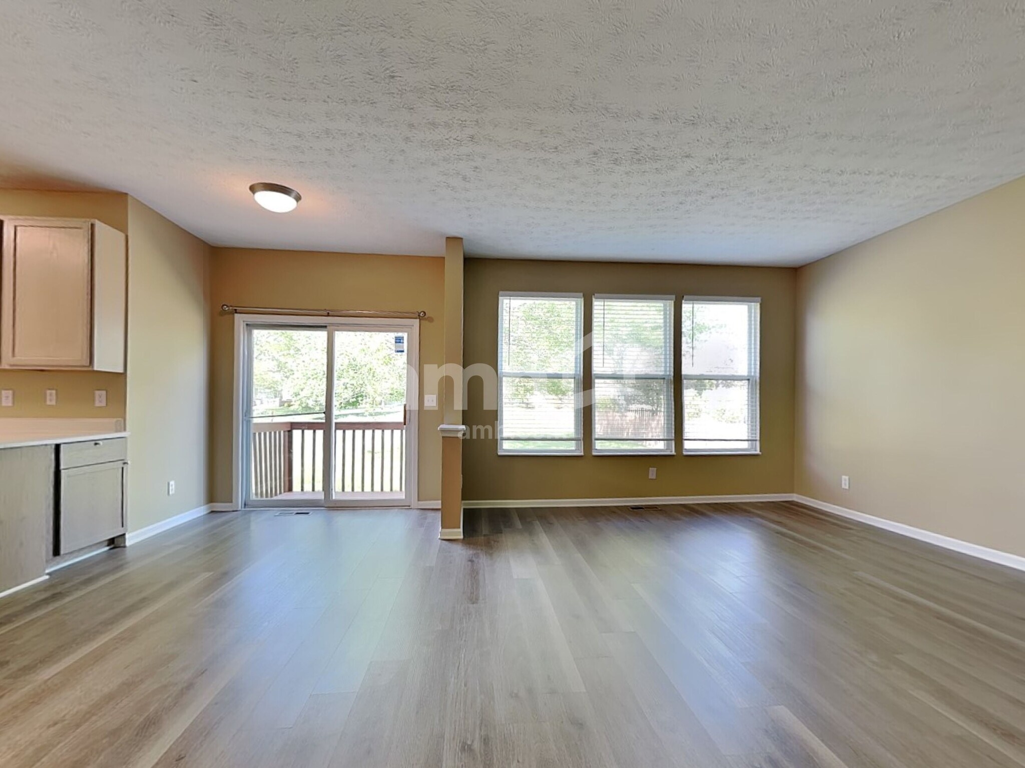 Building Photo - 684 Linden Creek