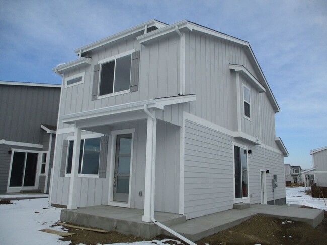 Primary Photo - Brand New Berthoud Property facing the Mou...