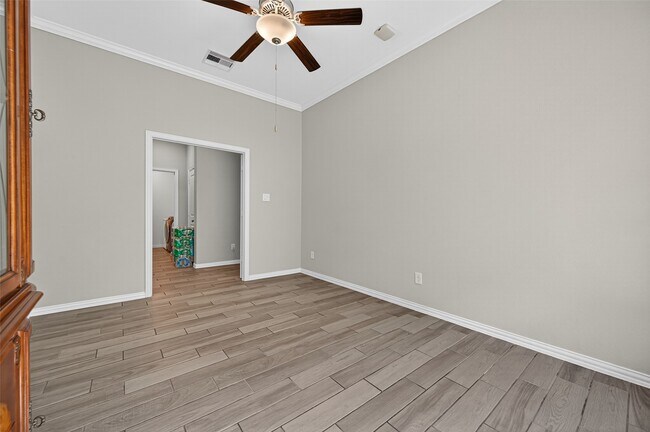 Building Photo - 4550 Shallow Ember Dr