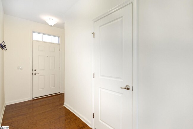 Building Photo - 30 Irvington Dr
