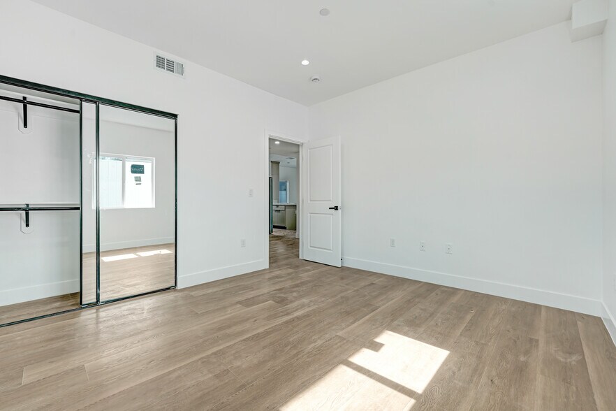 Building Photo - 4338 La Clede Ave
