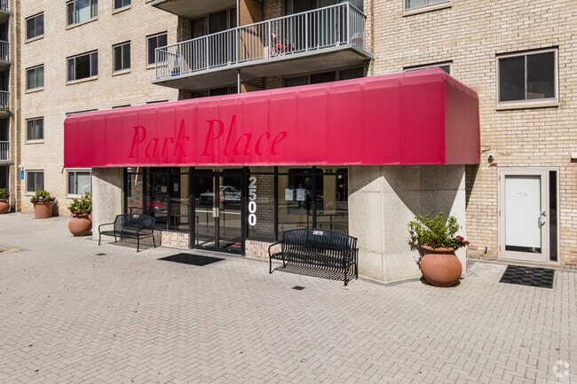Building Photo - Park Place Condominium