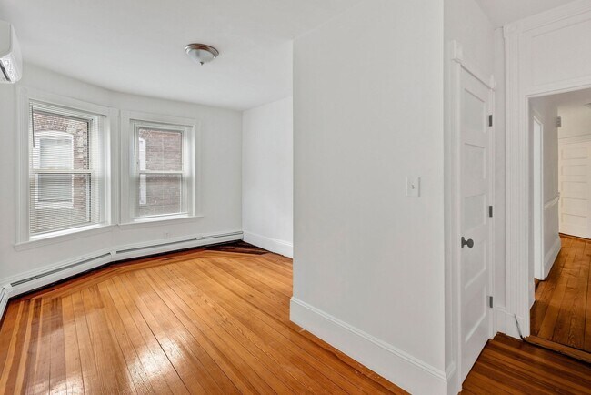 Building Photo - 866 Huntington Ave