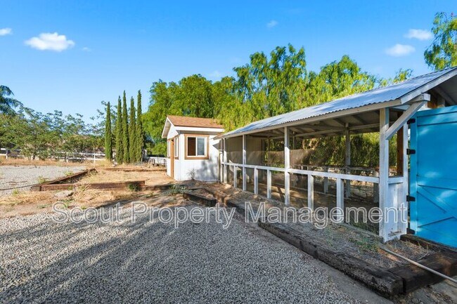 Building Photo - 30605 De Portola Rd