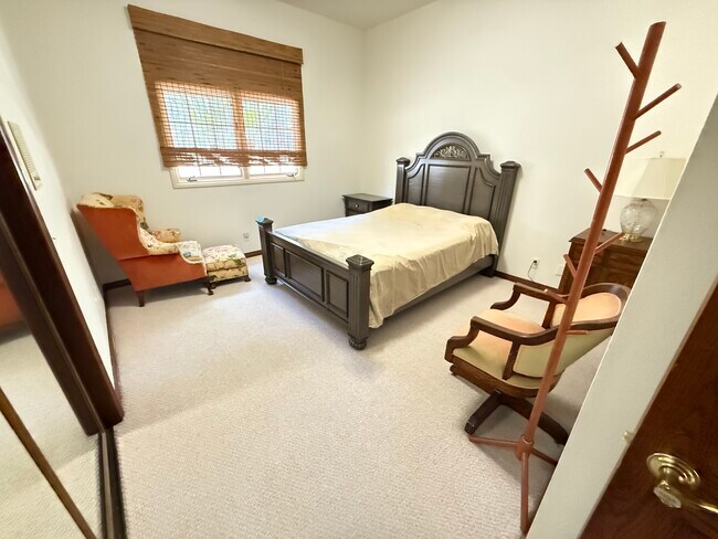 Building Photo - 533 Sierra Madre Ave