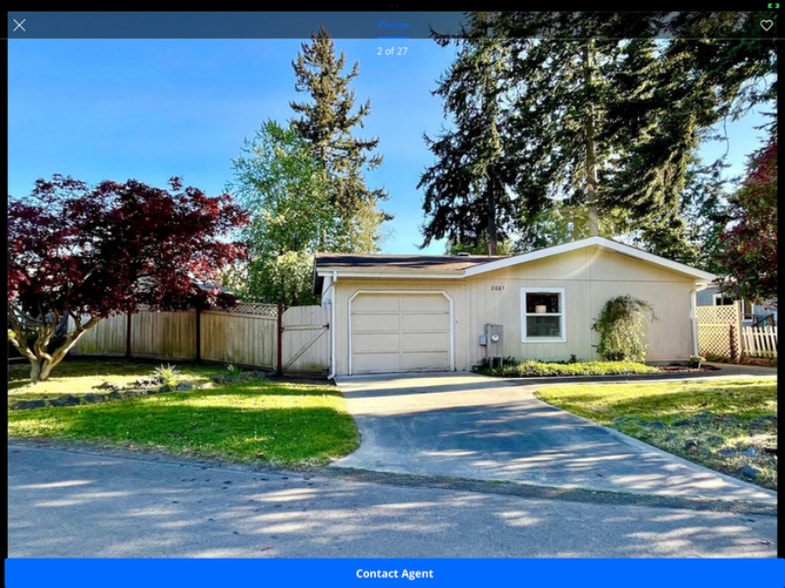 Building Photo - 2061 Victoria