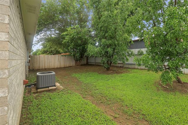 Building Photo - 6008 King William Dr