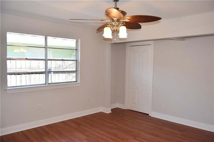 Building Photo - 4748 Newlands St