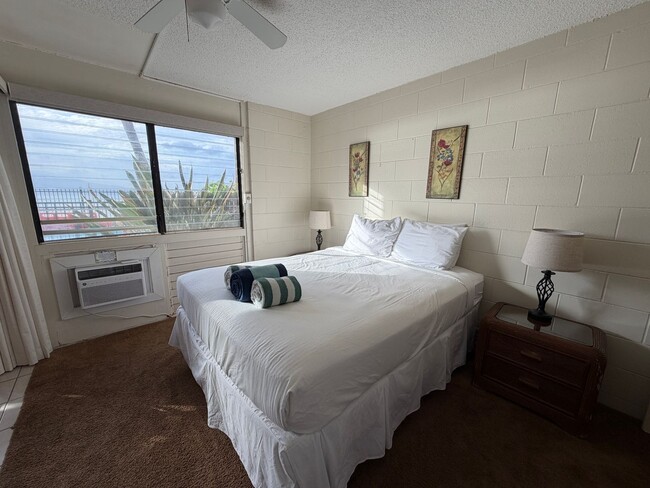 Building Photo - Maalaea Oceanfront Furnished One Bedroom