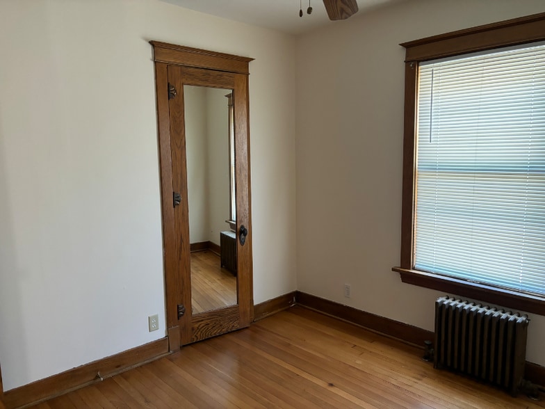 Building Photo - 715 S Oak Park Ave