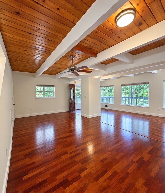 Building Photo - 31 Salal Way