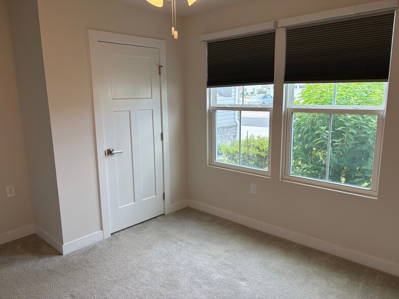 Building Photo - 18304 Patchwork Dr