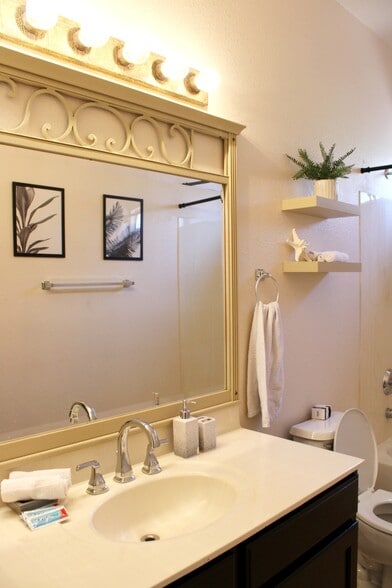 Building Photo - 10235 W Georgia Ave