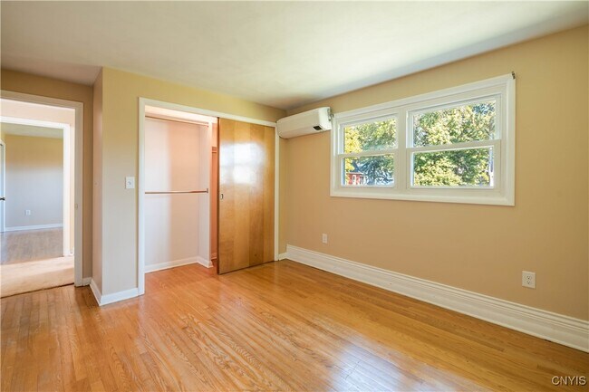 Building Photo - 8810 Seneca Ave